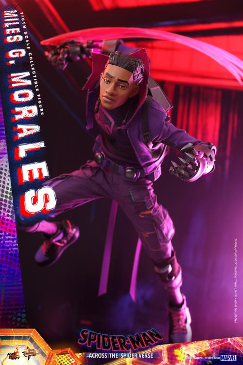 Spider-Man: Across the Spider-Verse MMS725 Miles G. Morales 1/6 Scale Collectible Figure Gallery Image 6