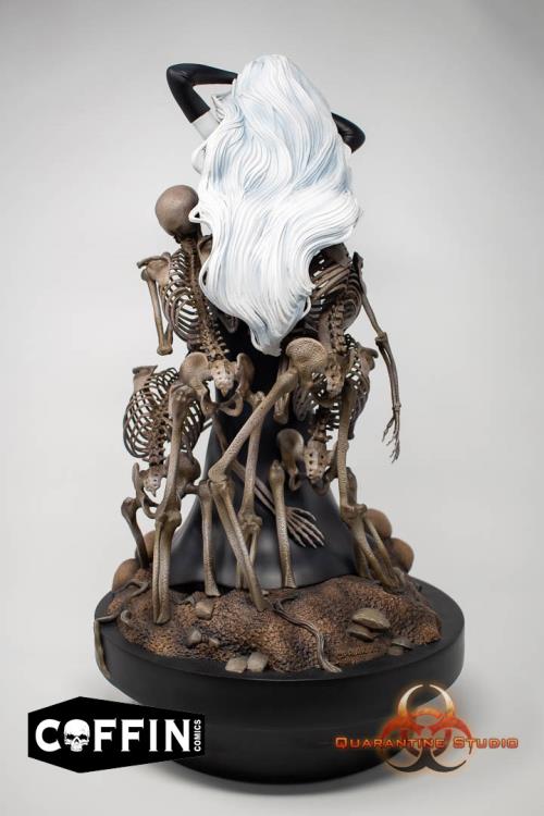 Lady Death Reaper (Premium Edition) 1/6 Scale Statue Gallery Image 6