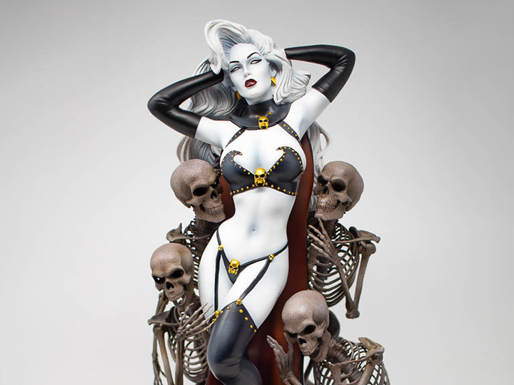 Lady Death Reaper (Premium Edition) 1/6 Scale Statue Gallery Image 1