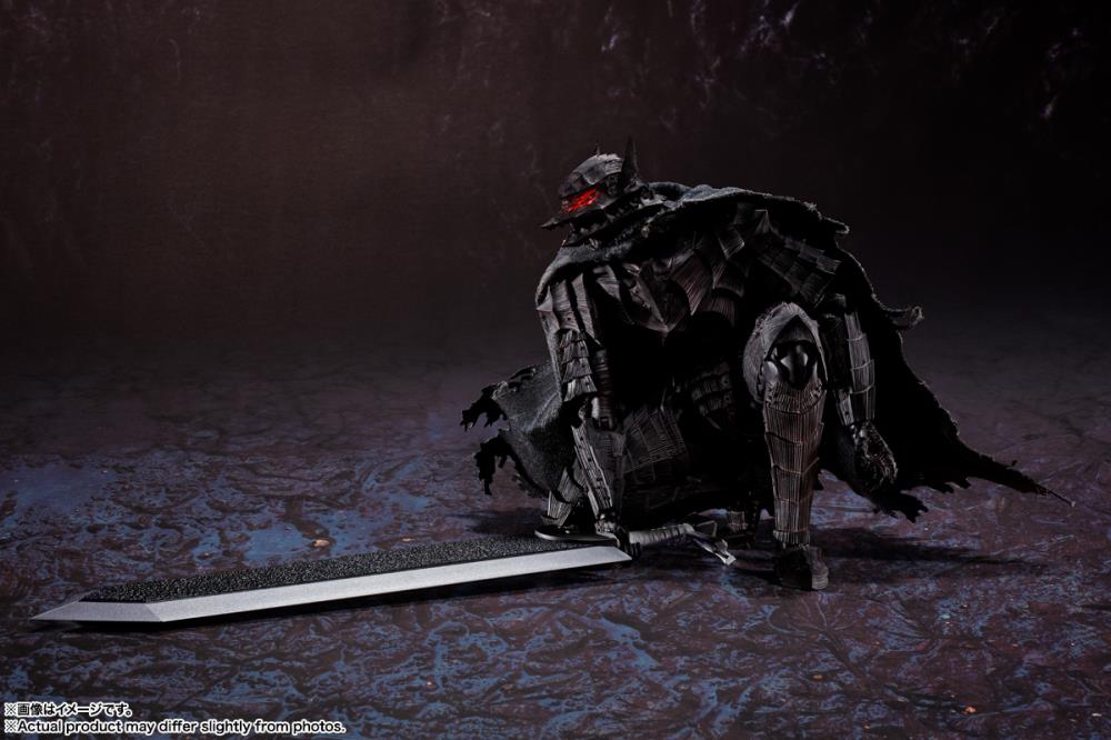 Berserk S.H.Figuarts Guts (Berserker Armor -Heat of Passion-) Action Figure Gallery Image 6