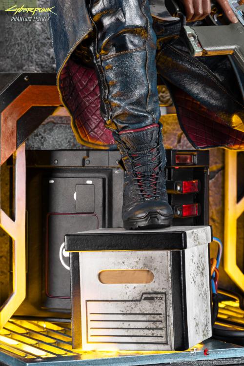 Cyberpunk 2077: Phantom Liberty Solomon Reed 1/4 Scale Exclusive Edition Statue Gallery Image 23