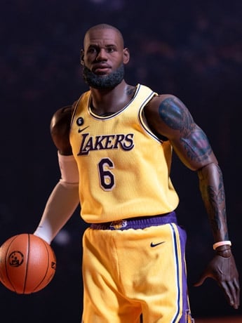 NBA Real Masterpiece LeBron James (38,388 Points) 1/6 Scale Figure