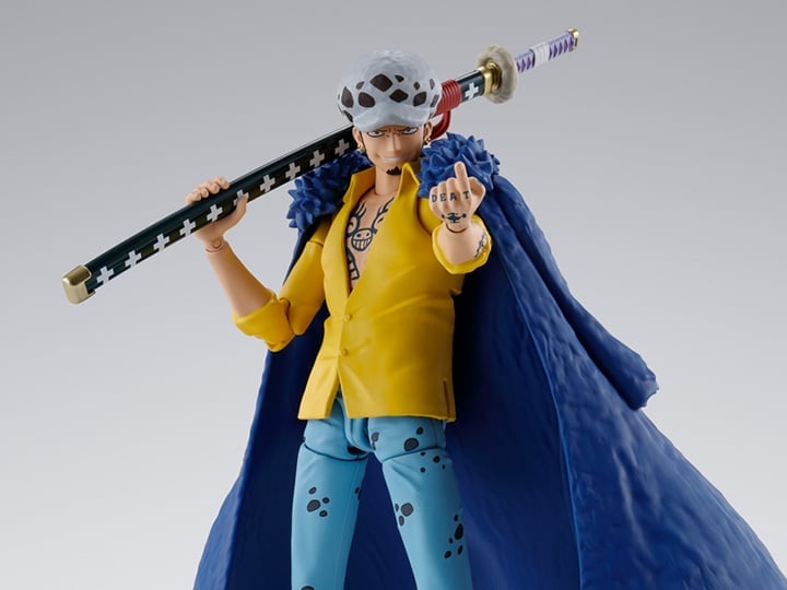 One Piece S.H.Figuarts Trafalgar Law (The Raid on Onigashima) Action Figure Gallery Image 1