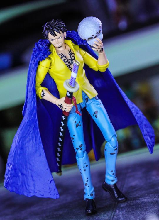 One Piece S.H.Figuarts Trafalgar Law (The Raid on Onigashima) Action Figure Gallery Image 5