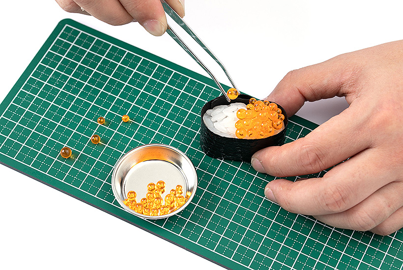 Sushi Ikura (Salmon Roe) 1/1 Scale Model Kit Gallery Image 4