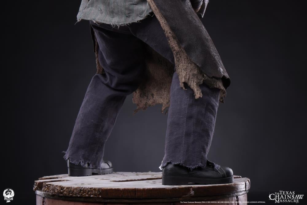The Texas Chainsaw Massacre Leatherface 1/4 Scale Statue Gallery Image 29
