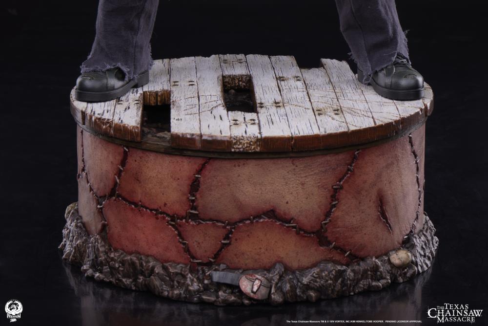 The Texas Chainsaw Massacre Leatherface 1/4 Scale Statue Gallery Image 31