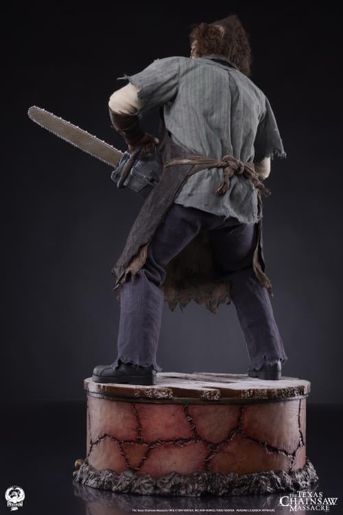 The Texas Chainsaw Massacre Leatherface 1/4 Scale Statue Gallery Image 5