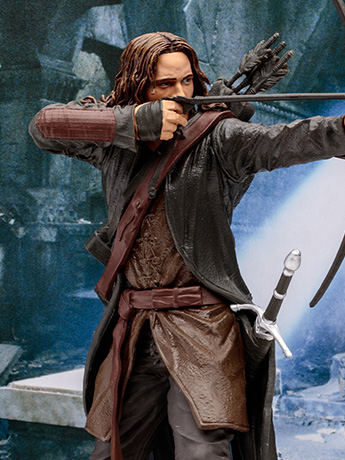 The Lord of the Rings: The Fellowship of the Ring Movie Maniacs WB 100 Aragorn 6" Limited Edition Figure Gallery Image 2