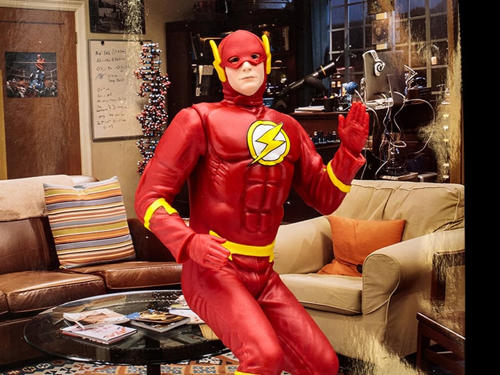 The Big Bang Theory Movie Maniacs WB 100 Sheldon Cooper 6" Limited Edition Figure Gallery Image 1