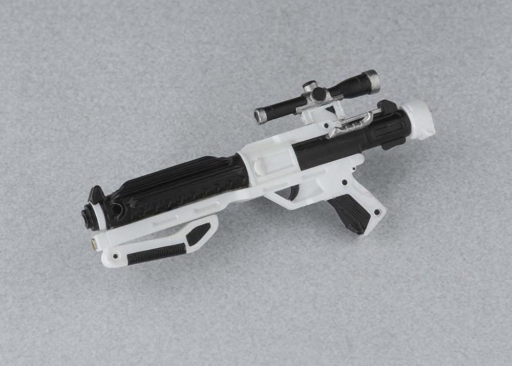 Star Wars S.H.Figuarts First Order Stormtrooper (The Force Awakens) Gallery Image 7