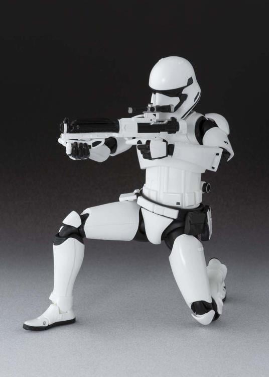 Star Wars S.H.Figuarts First Order Stormtrooper (The Force Awakens) Gallery Image 5