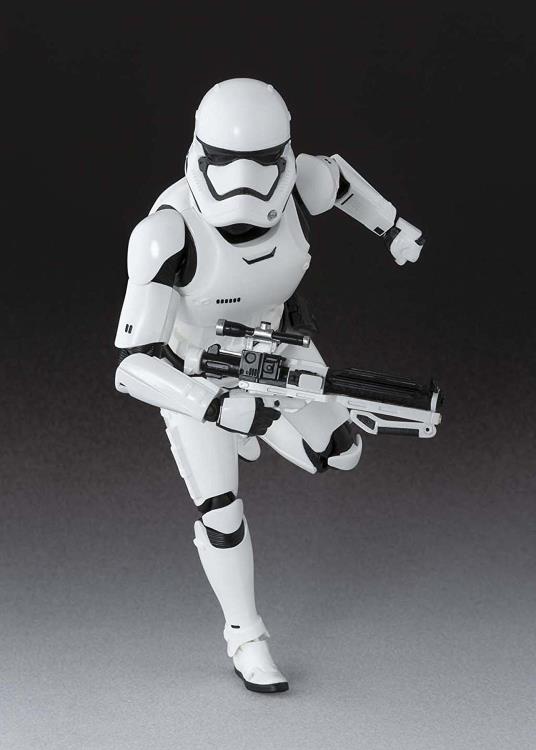 Star Wars S.H.Figuarts First Order Stormtrooper (The Force Awakens) Gallery Image 6