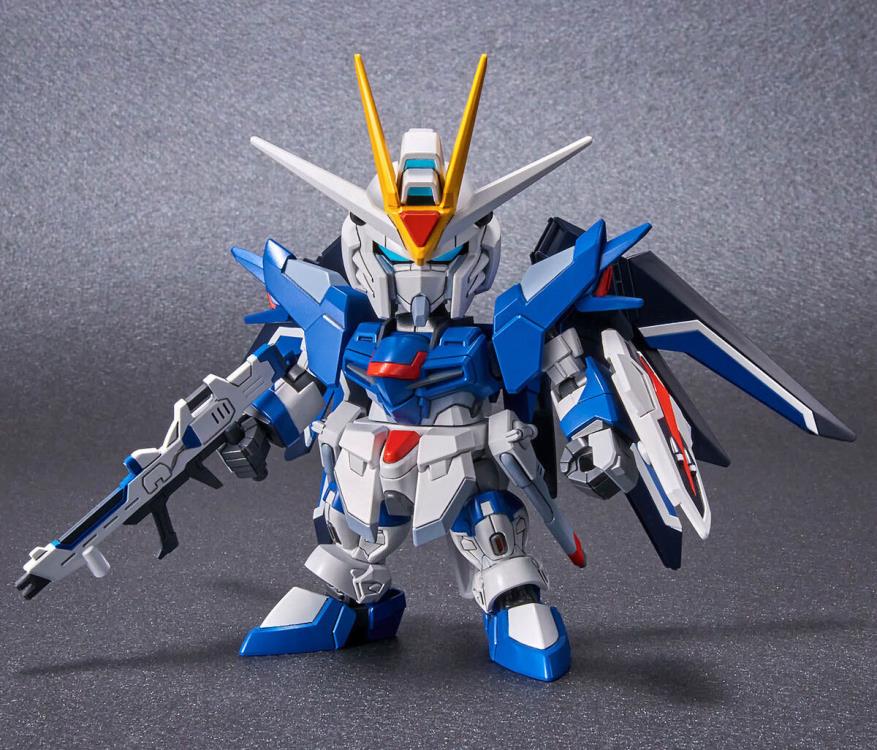 Mobile Suit Gundam SEED Freedom SD Gundam Ex-Standard Rising Freedom Gundam Model Kit Gallery Image 5
