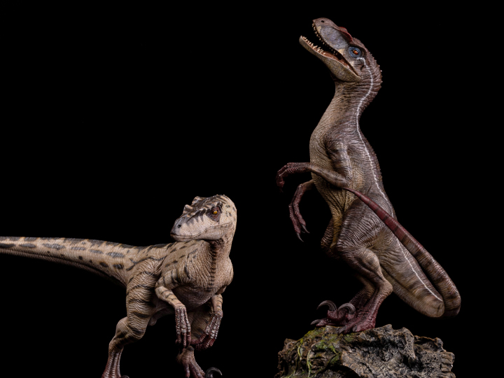 Jurassic Series Dragon Soul 2.0 Velociraptor (Blood Knight and White Queen Summer Ver.) 1/35 Scale Set of 2 Figures Gallery Image 1