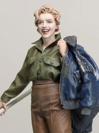 Marilyn Monroe (USO Tour 1954) 1/8 Scale Model Kit Gallery Image 2