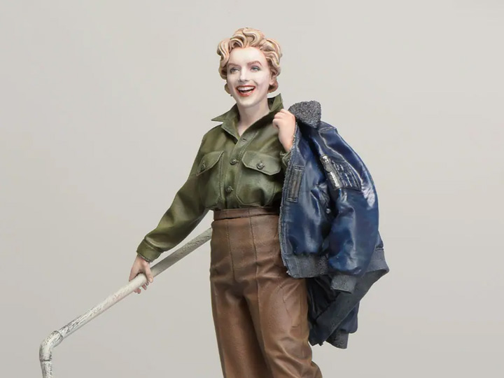 Marilyn Monroe (USO Tour 1954) 1/8 Scale Model Kit Gallery Image 1