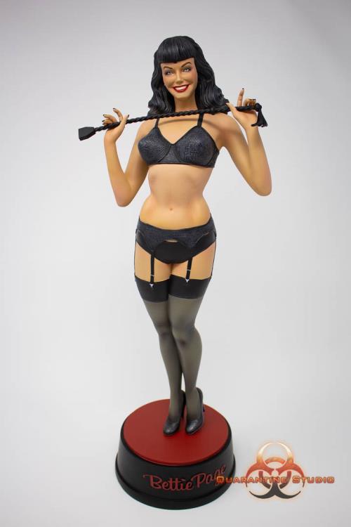 Bettie Page 1/5 Scale Statue Gallery Image 4