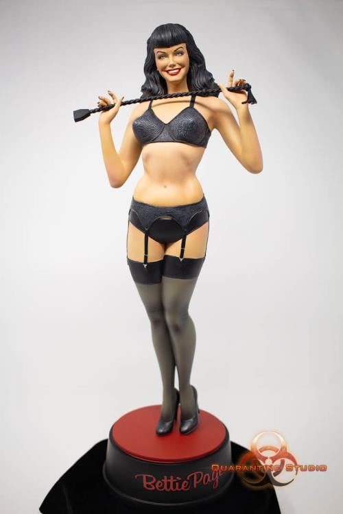 Bettie Page 1/5 Scale Statue Gallery Image 3