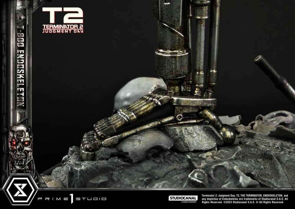 Terminator 2: Judgment Day Museum Masterline T-800 Endoskeleton 1/3 Scale Statue Gallery Image 32
