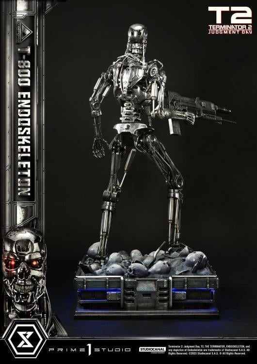 Terminator 2: Judgment Day Museum Masterline T-800 Endoskeleton Deluxe 1/3 Scale Limited Edition Statue (With Bonus) Gallery Image 11