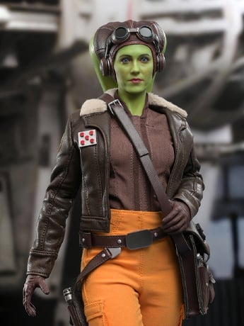Star Wars: Ahsoka TMS113 Hera Syndulla 1/6th Scale Collectible Figure Gallery Image 2