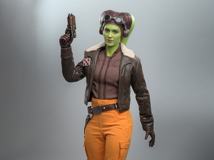 Star Wars: Ahsoka TMS113 Hera Syndulla 1/6th Scale Collectible Figure Gallery Image 1