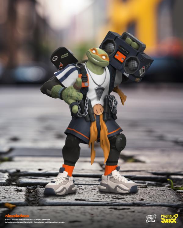 Teenage Mutant Ninja Turtles x ClogTwo Urban Combat Michelangelo Limited Edition Statue Gallery Image 6