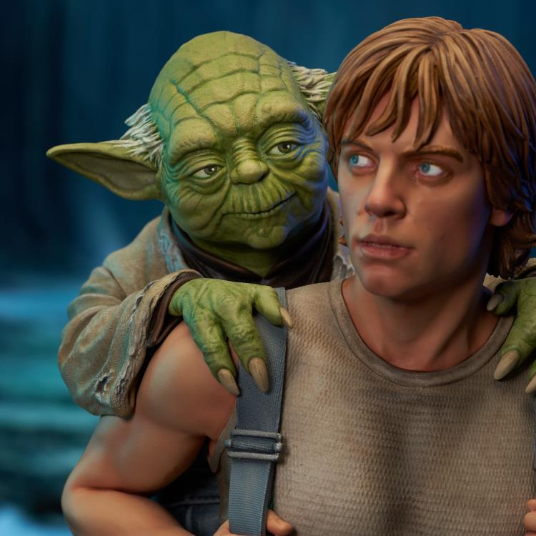 Star Wars: The Empire Strikes Back Luke with Yoda 1/6 Scale