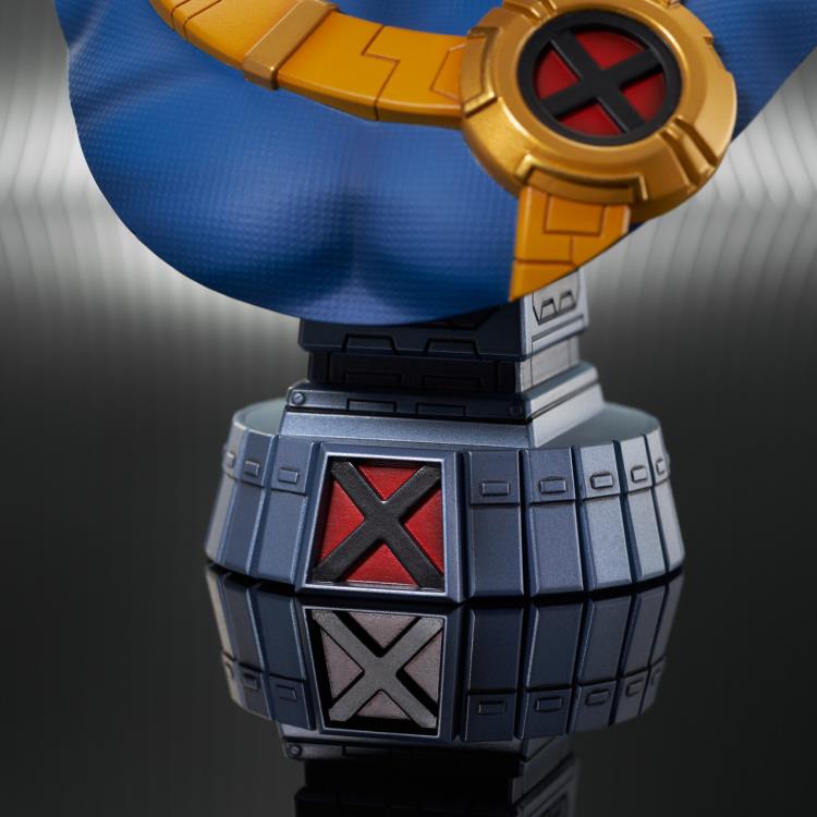 Marvel Comics Legends in 3D Cyclops 1/2 Scale Limited Bust Gallery Image 10