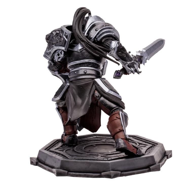 World of Warcraft Human Paladin/Warrior (Epic) 1/12 Scale Figure Gallery Image 6