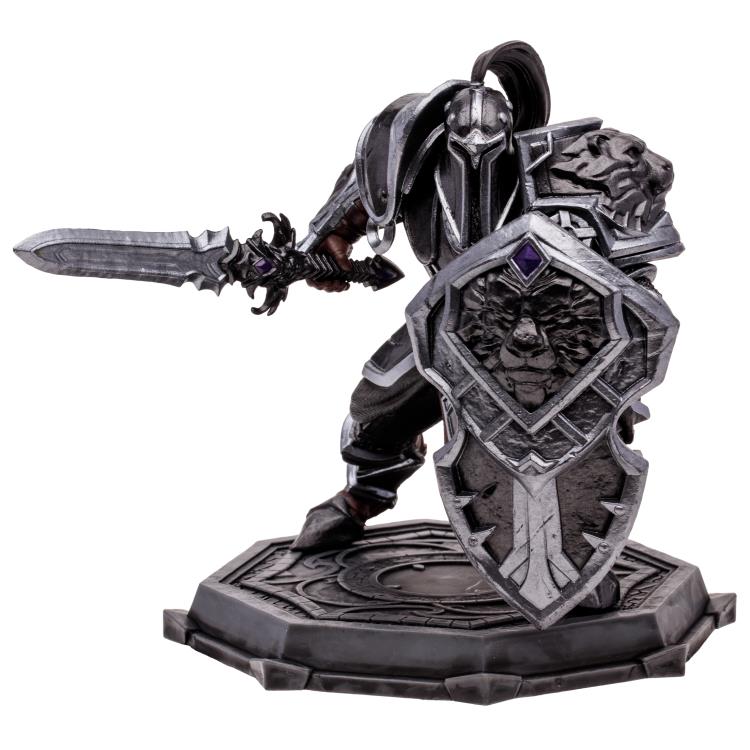 World of Warcraft Human Paladin/Warrior (Epic) 1/12 Scale Figure Gallery Image 4