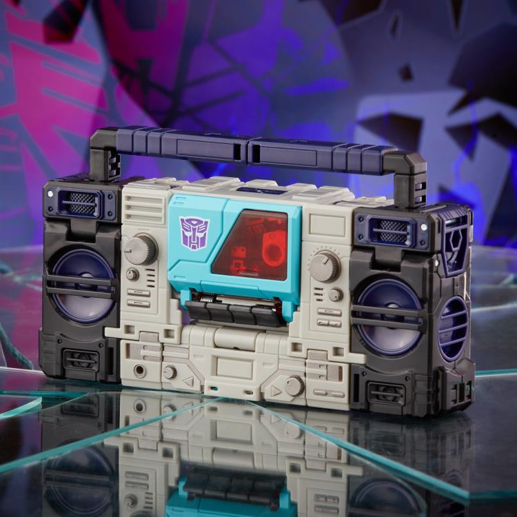 Transformers Generations Shattered Glass Blaster & Rewind Exclusive Gallery Image 9