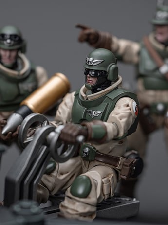 Warhammer 40K Astra Militarum Ordnance Team with Bombast Field Gun Artillery 1/18 Scale Set Gallery Image 2