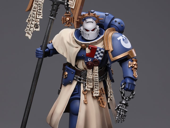 Warhammer 40K Ultramarines Bladeguard Ancient 1/18 Scale Action Figure Gallery Image 1