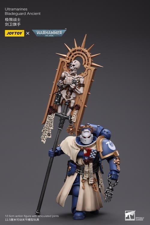Warhammer 40K Ultramarines Bladeguard Ancient 1/18 Scale Action Figure Gallery Image 6