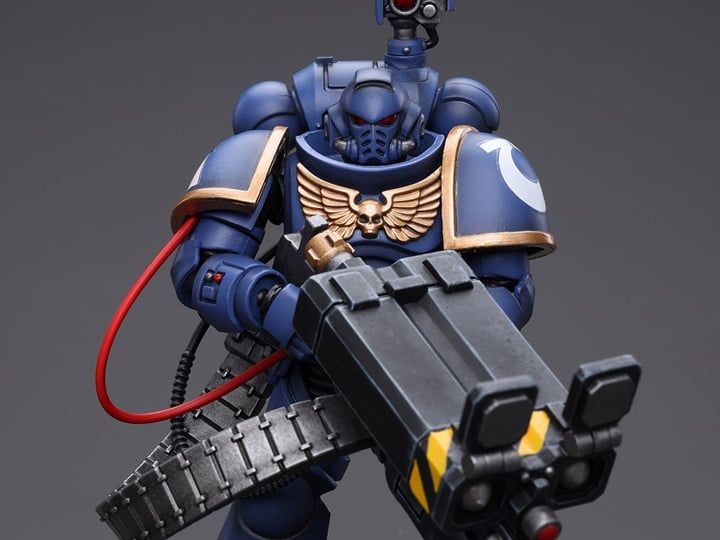 Warhammer 40K Ultramarines Desolation Marine with Superkrak Rocket Launcher 1/18 Scale Action Figure Gallery Image 1