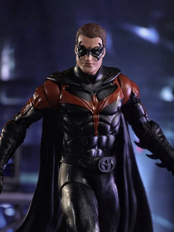 Batman & Robin DC Multiverse Robin Action Figure (Collect to Build: Mr. Freeze) Gallery Image 2