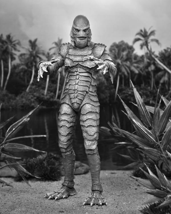 Universal Monsters Ultimate Creature from the Black Lagoon (Black & White Ver.) Gallery Image 3