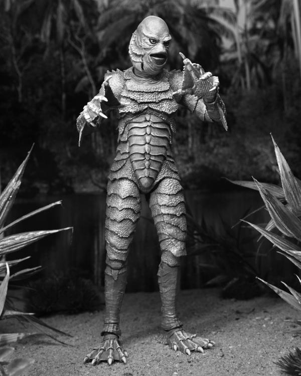 Universal Monsters Ultimate Creature from the Black Lagoon (Black & White Ver.) Gallery Image 6