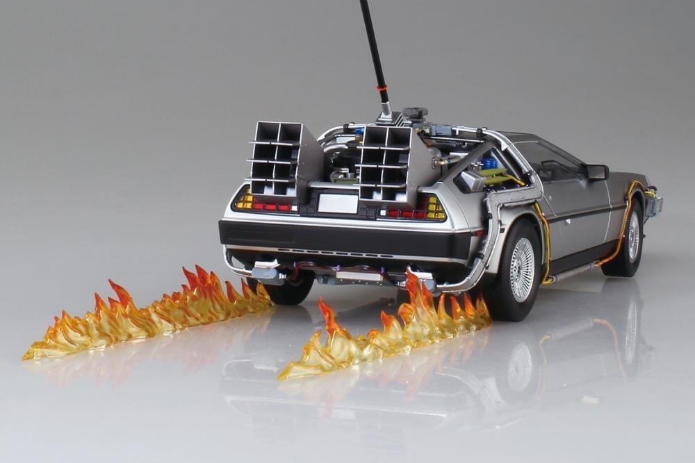 Back to the Future Movie Mecha No.BT-01 Time Machine 1/24 Scale Model Kit Gallery Image 6