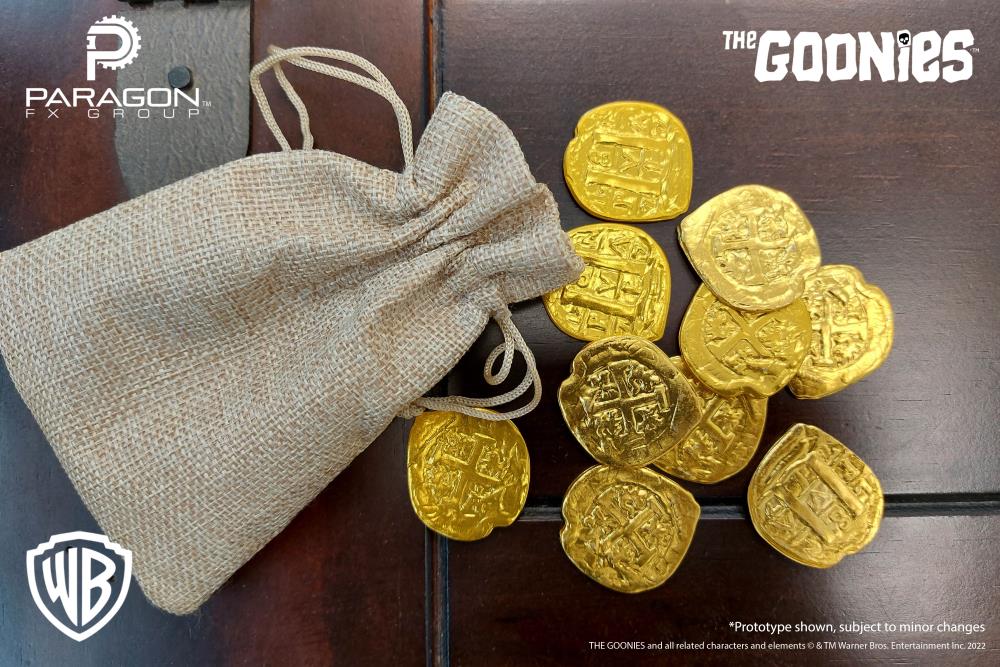 The Goonies One-Eyed Willy's Loot Limited Edition Prop Replica Set Gallery Image 3