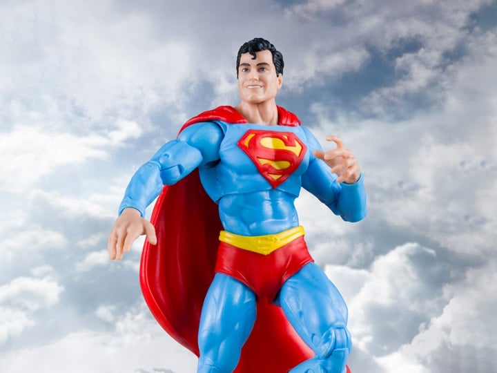 DC Classic DC Multiverse Superman Action Figure Gallery Image 1