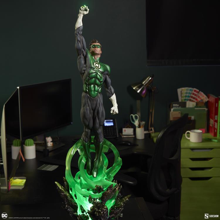 DC Comics Premium Format Green Lantern (Hal Jordan) Statue Gallery Image 21