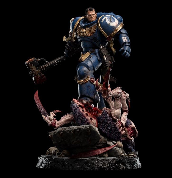 Warhammer 40k Lieutenant Titus (Limited Edition) 1/6 Scale Statue Gallery Image 3