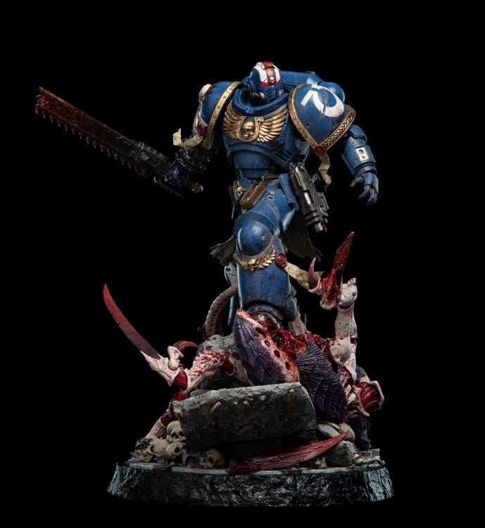 Warhammer 40k Lieutenant Titus (Limited Edition) 1/6 Scale Statue Gallery Image 4