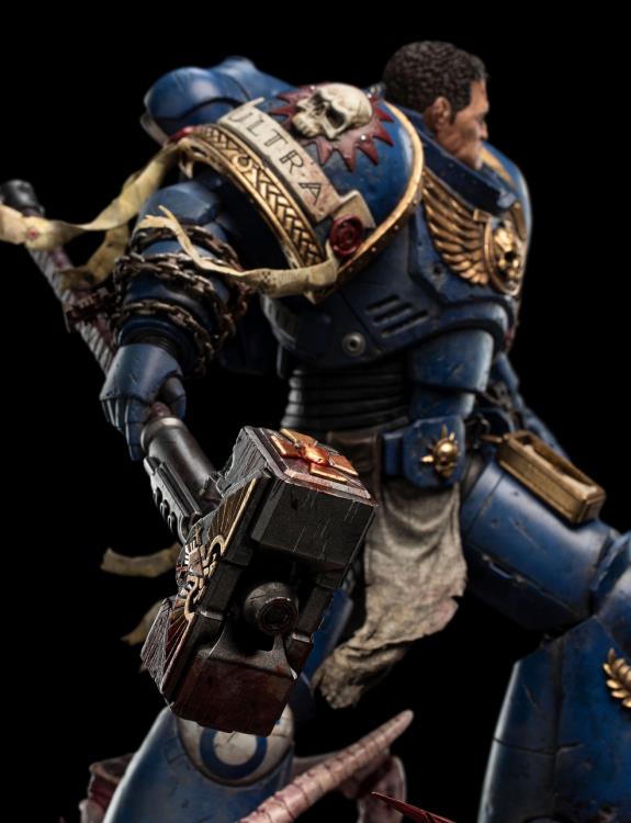 Warhammer 40k Lieutenant Titus (Limited Edition) 1/6 Scale Statue Gallery Image 26