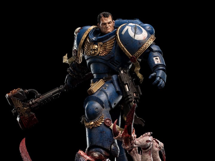 Warhammer 40k Lieutenant Titus (Limited Edition) 1/6 Scale Statue Gallery Image 1