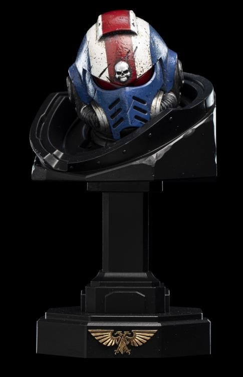Warhammer 40k Lieutenant Titus (Limited Edition) 1/6 Scale Statue Gallery Image 28