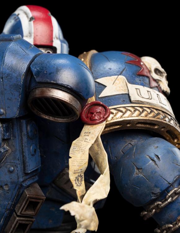 Warhammer 40k Lieutenant Titus (Limited Edition) 1/6 Scale Statue Gallery Image 16